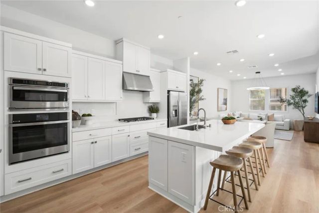 327 Baluster, Irvine, CA 92618