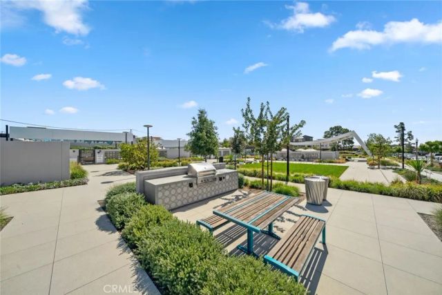 327 Baluster, Irvine, CA 92618