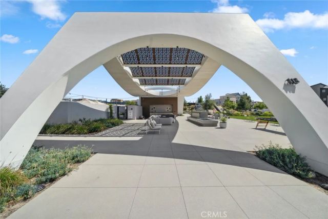 327 Baluster, Irvine, CA 92618