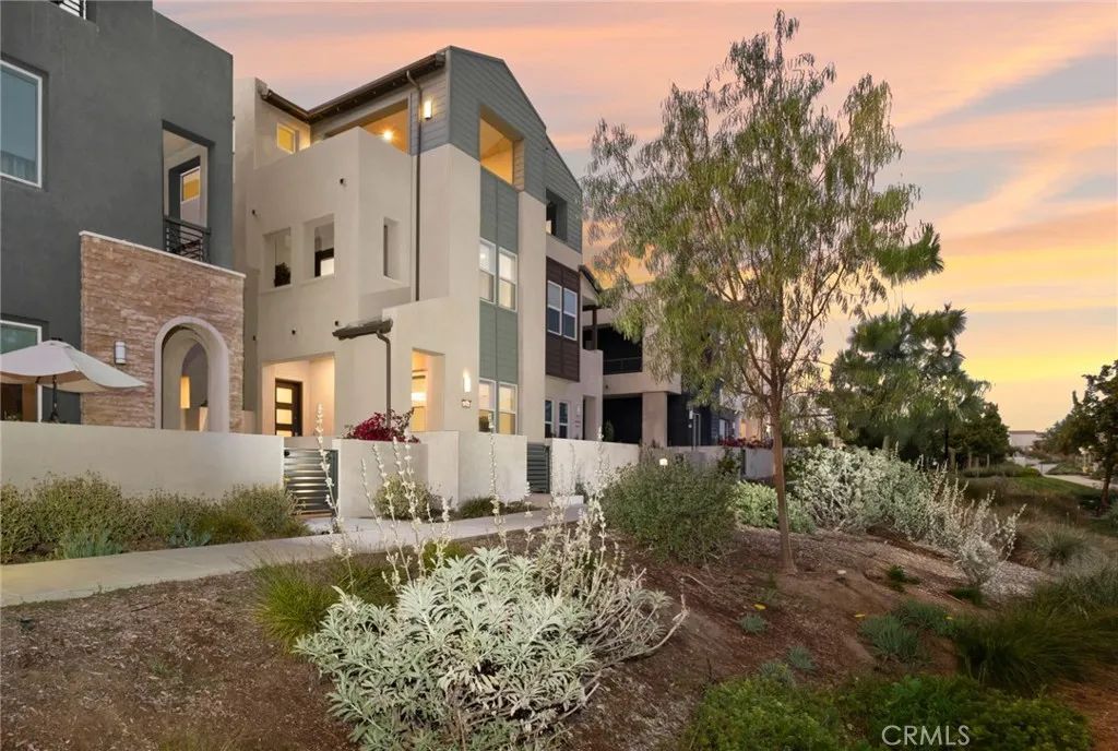 327 Baluster, Irvine, CA 92618