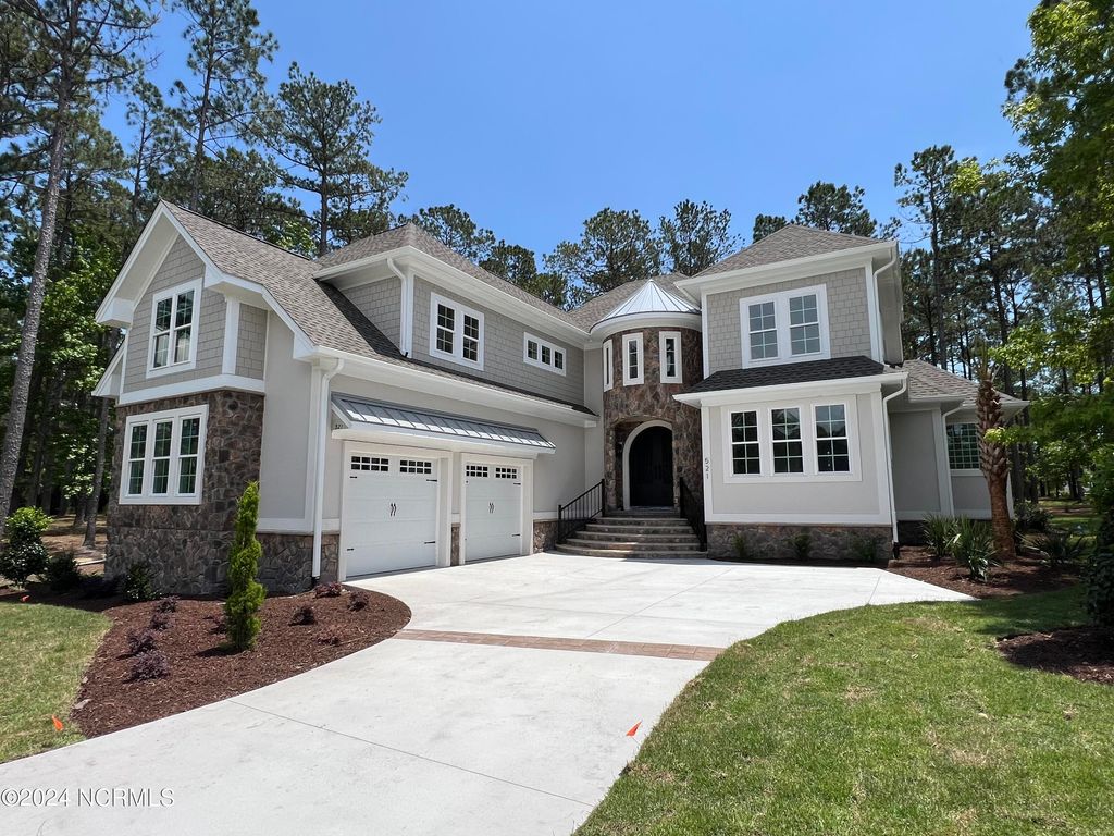 521 Lindgrove Place, Ocean Isle Beach, NC 28469