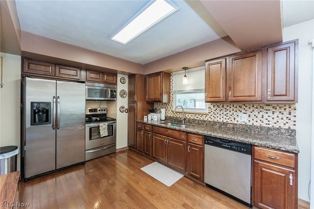 19157 Howe Road, Strongsville, OH 44136