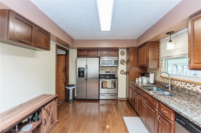 19157 Howe Road, Strongsville, OH 44136