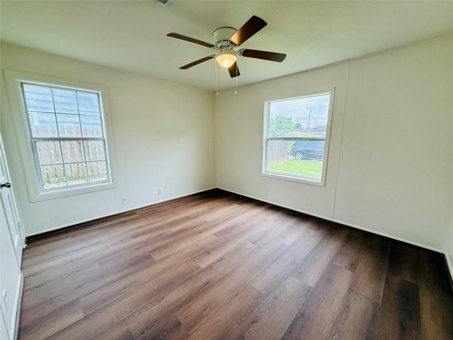 1302 Lamesa Avenue, Pasadena, TX 77506