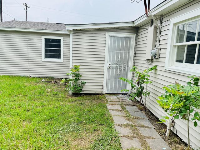 1302 Lamesa Avenue, Pasadena, TX 77506