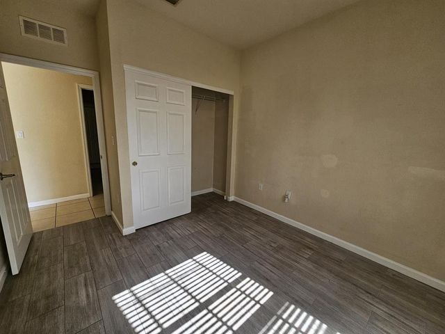 3255 NW 31st Terrace, Oakland Park, FL 33309