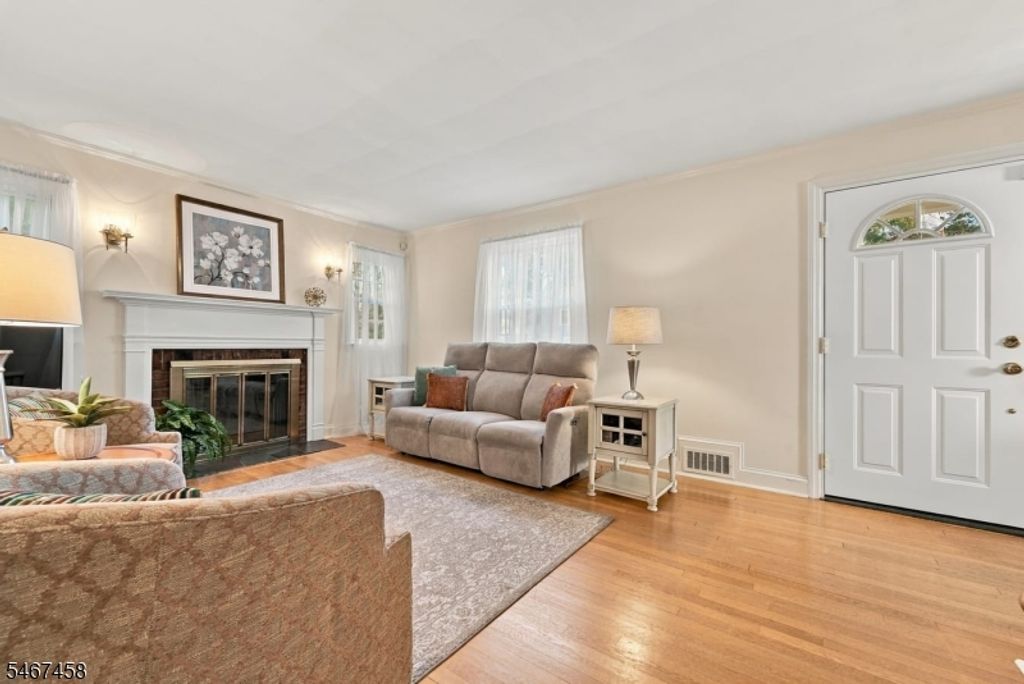 1841 Quaker Way, Union Twp., NJ 07083 — photo 5