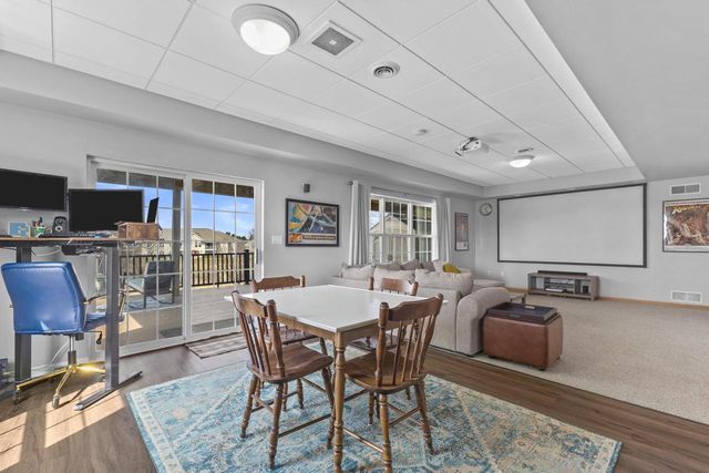 1604 Auburn COURT, Waukesha, WI 53189