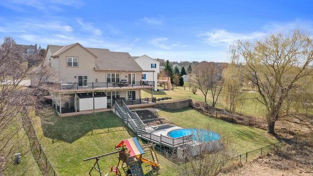 1604 Auburn COURT, Waukesha, WI 53189