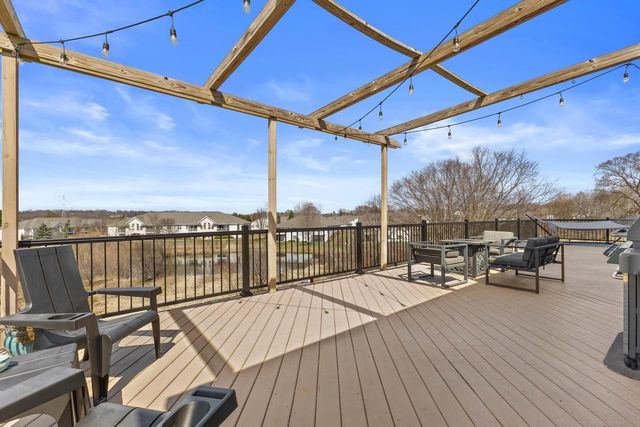 1604 Auburn COURT, Waukesha, WI 53189