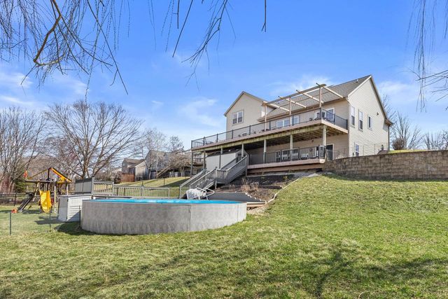 1604 Auburn COURT, Waukesha, WI 53189