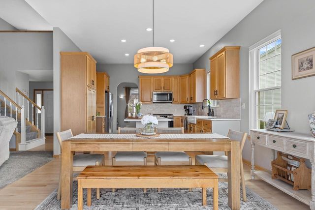 1604 Auburn COURT, Waukesha, WI 53189