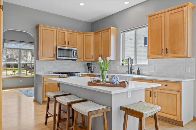 1604 Auburn COURT, Waukesha, WI 53189