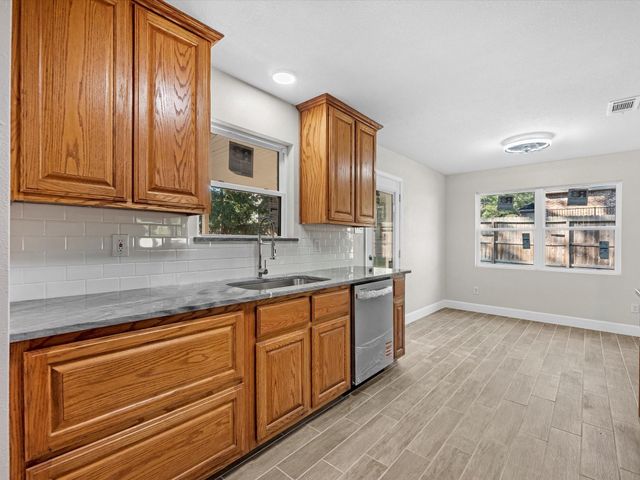 9096 N Comanche Circle, Willis, TX 77378