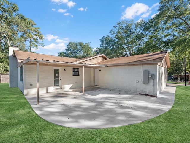 9096 N Comanche Circle, Willis, TX 77378