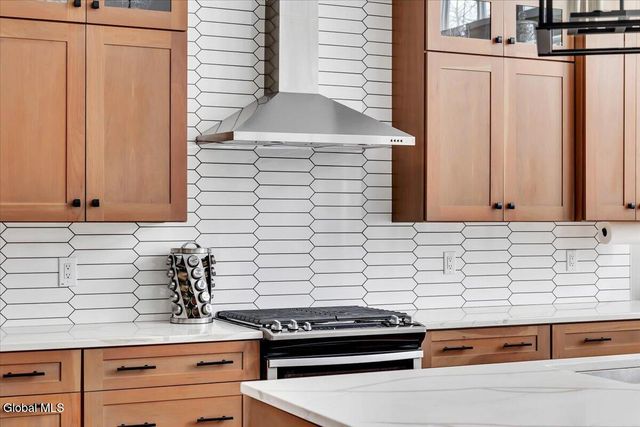 32A Linden Park Drive, Clifton Park, NY 12065