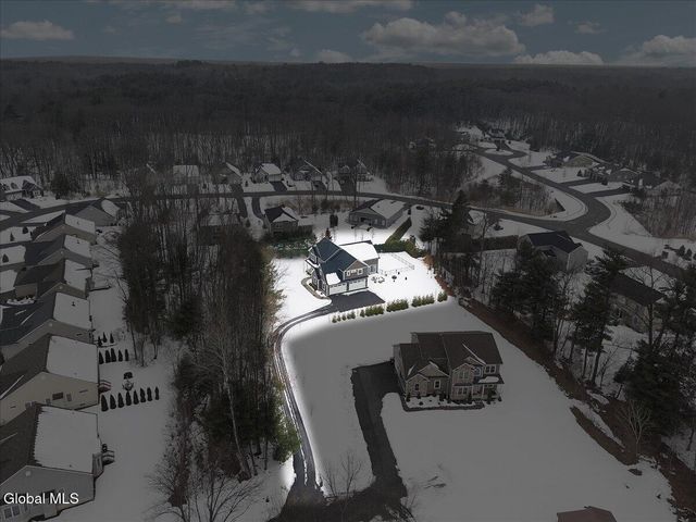 32A Linden Park Drive, Clifton Park, NY 12065