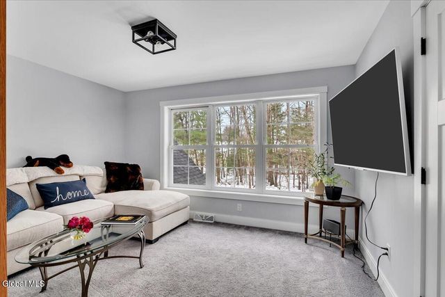 32A Linden Park Drive, Clifton Park, NY 12065