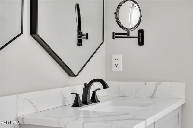 32A Linden Park Drive, Clifton Park, NY 12065