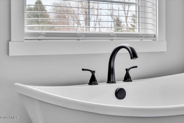 32A Linden Park Drive, Clifton Park, NY 12065