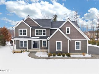 32A Linden Park Drive, Clifton Park, NY 12065