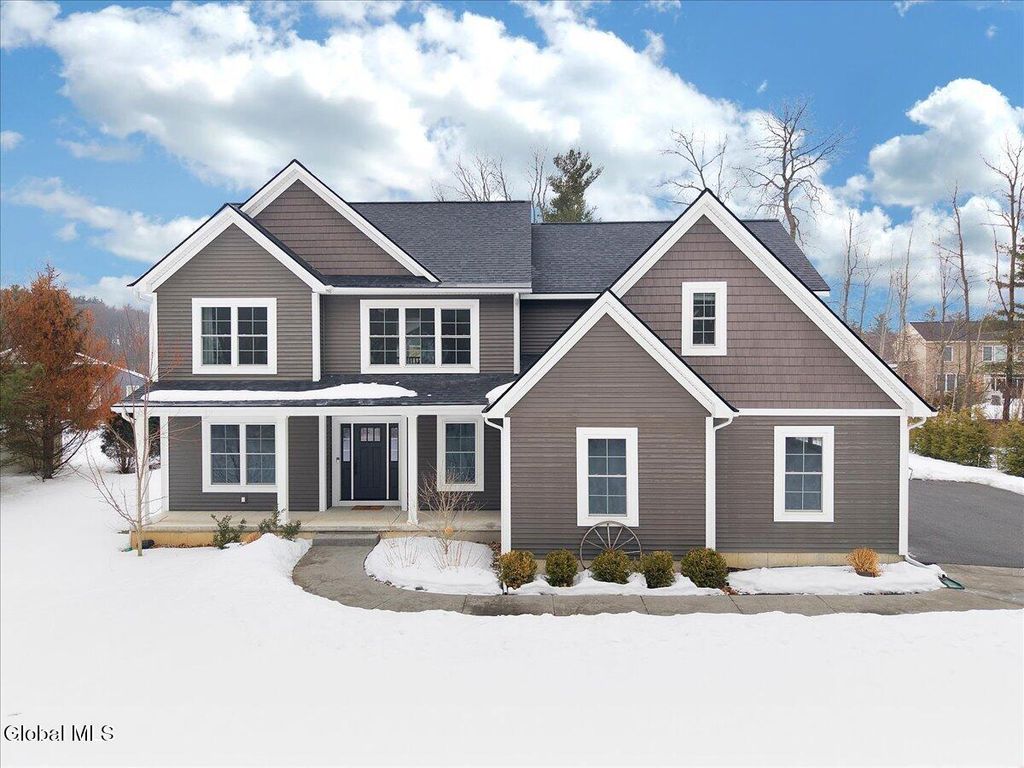 32A Linden Park Drive, Clifton Park, NY 12065