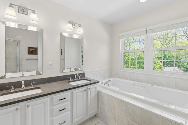 15 Rosebriar Lane, East Quogue, NY 11942