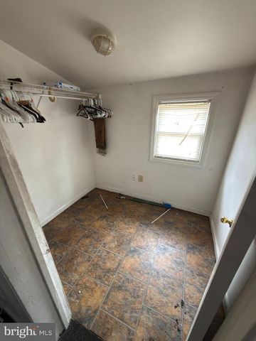 7418 RIVER RD, Pennsauken, NJ 08110