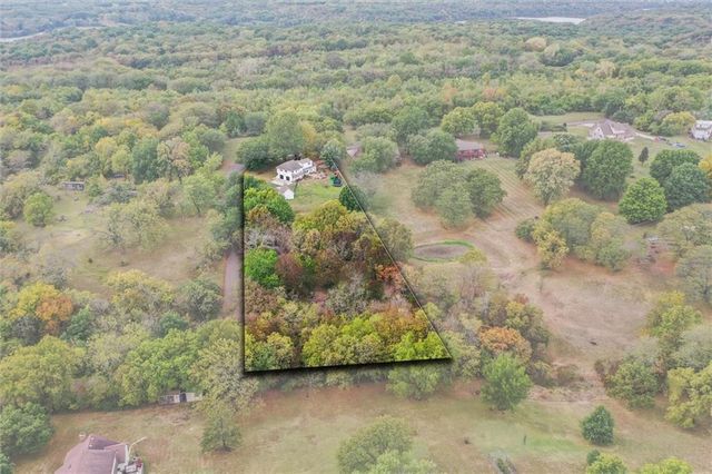 23210 Old Cyclone School Road, Lee's Summit, MO 64064