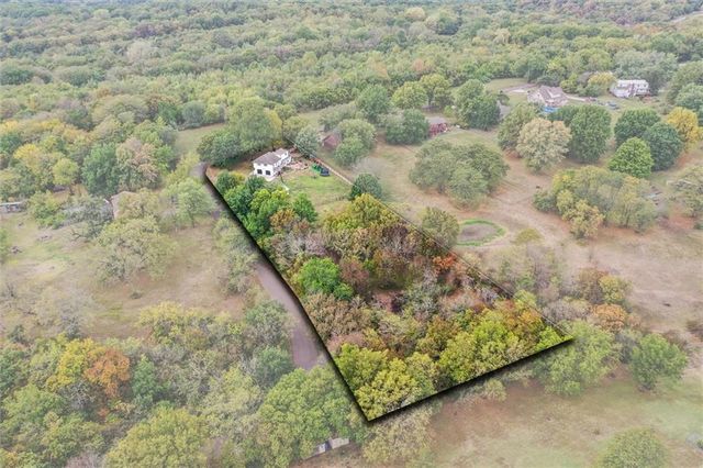 23210 Old Cyclone School Road, Lee's Summit, MO 64064