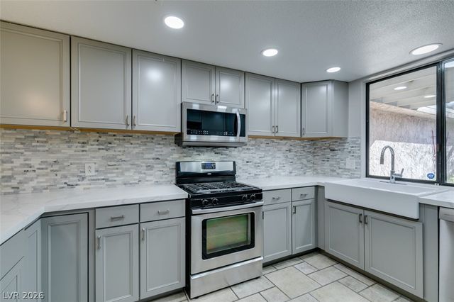 2486 Sabado Street, Las Vegas, NV 89121