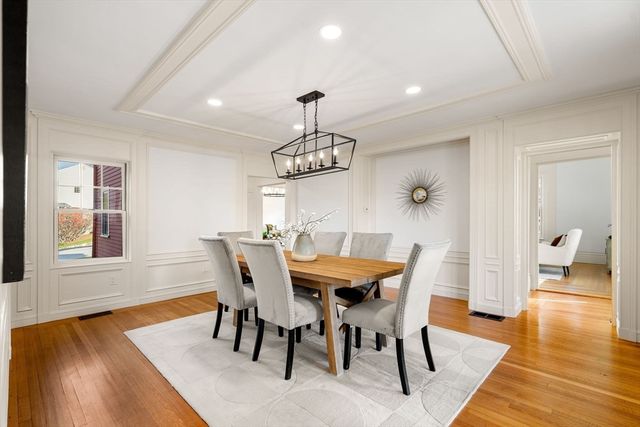 23 Ward St, Woburn, MA 01801