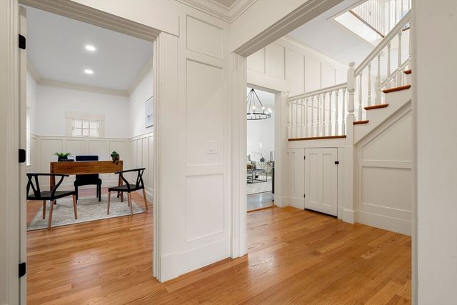 23 Ward St, Woburn, MA 01801