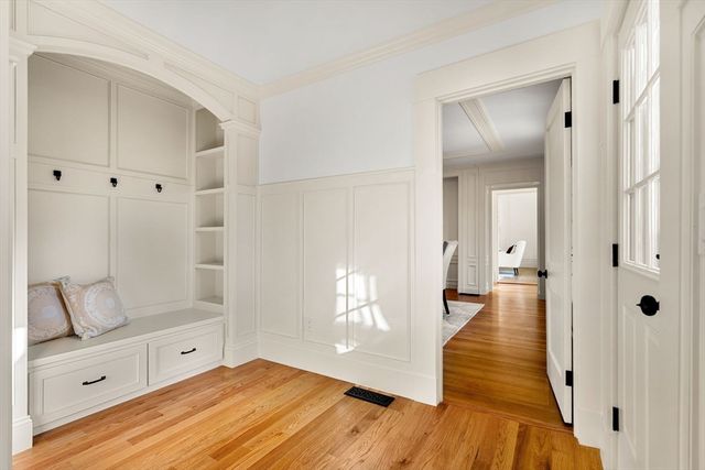 23 Ward St, Woburn, MA 01801