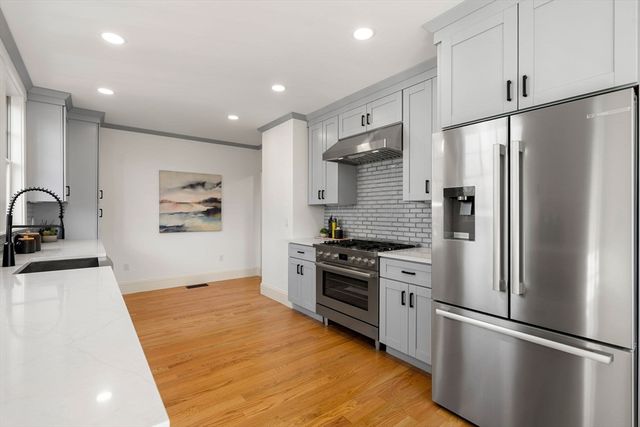 23 Ward St, Woburn, MA 01801