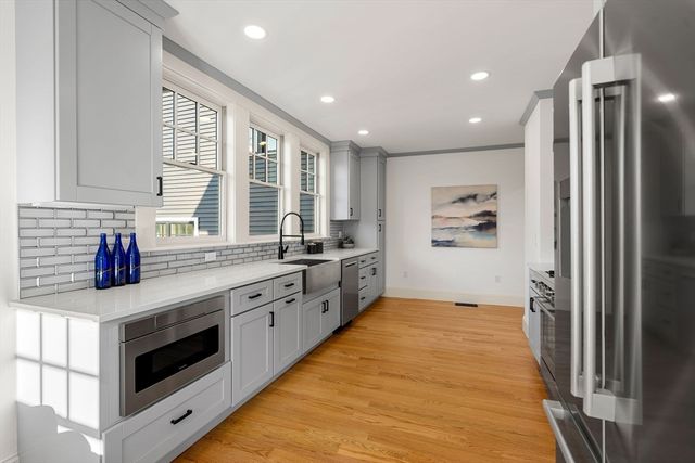 23 Ward St, Woburn, MA 01801