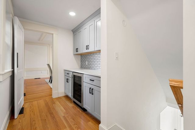 23 Ward St, Woburn, MA 01801