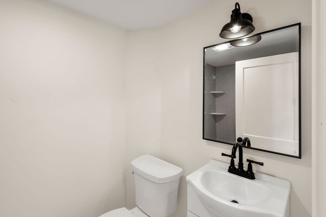 23 Ward St, Woburn, MA 01801