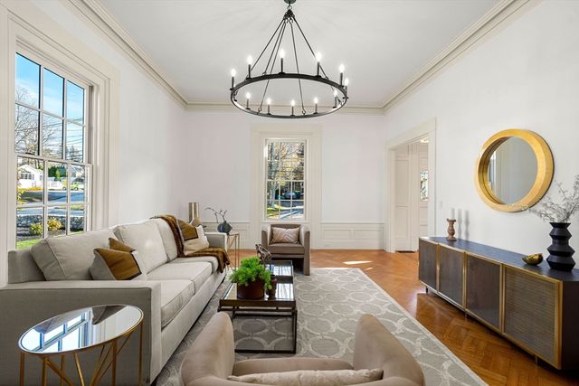 23 Ward St, Woburn, MA 01801