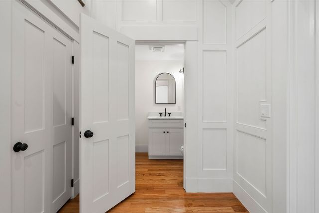 23 Ward St, Woburn, MA 01801