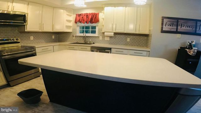 8789 COTTONGRASS ST, Waldorf, MD 20603