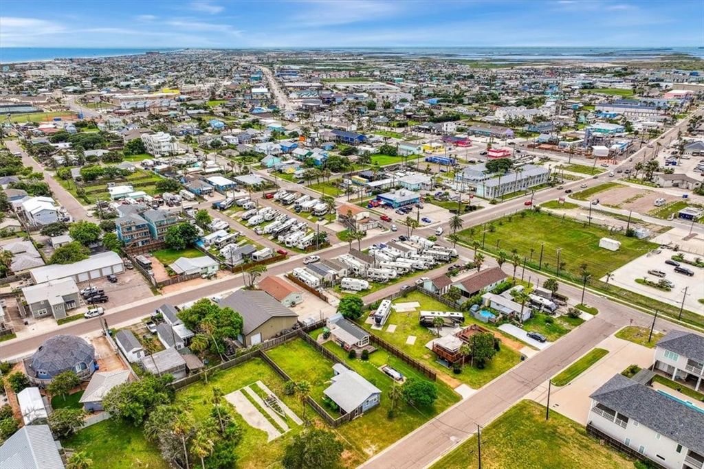 322 Tarrant Ave, Port Aransas, TX 78373 — photo 4