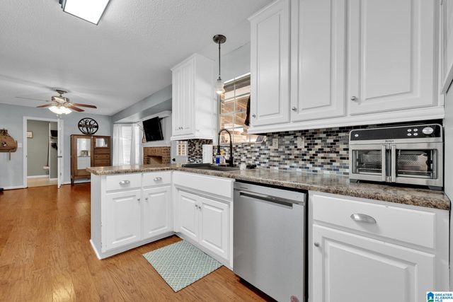 2772 BRENDA CIRCLE, Gardendale, AL 35071