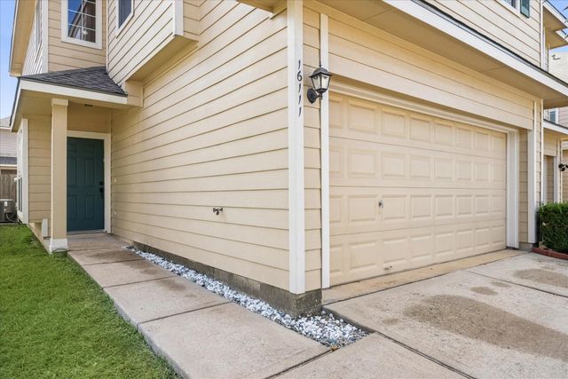 16111 Greenport Lane, Houston, TX 77084