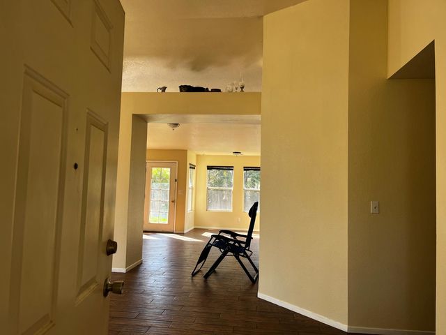 1860 Vassar Ct, Los Banos, CA 93635