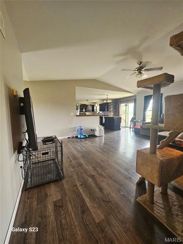 201 Whitetail Crossing Drive, Troy, MO 63379