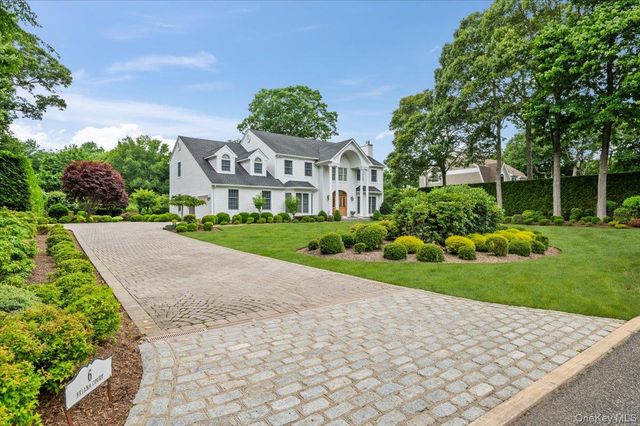 6 Briana Court, East Moriches, NY 11940