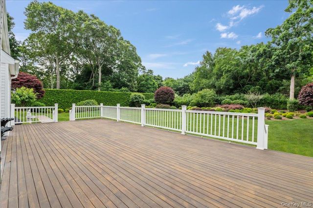 6 Briana Court, East Moriches, NY 11940