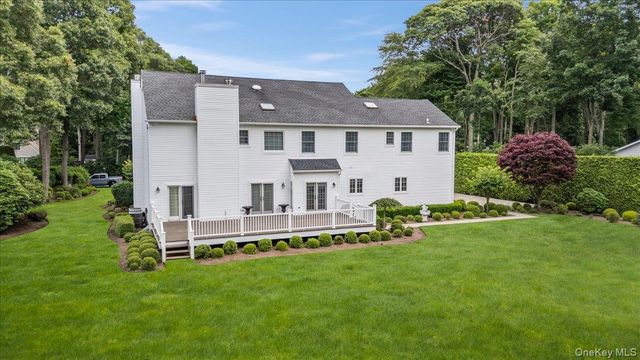 6 Briana Court, East Moriches, NY 11940