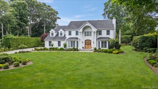 6 Briana Court, East Moriches, NY 11940